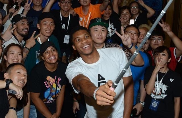 意大利11月名单：多纳鲁马领衔，里奇、斯卡马卡、早安哥回归（意大利公布11月大名单：多纳鲁马领军，里奇、斯卡马卡与早安哥再度入选）