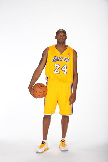 斯帅：今天整场比赛都是进步；戴维和奥蓬达？进球是前锋的一切（斯帅：今日整场都有提升；谈戴维与奥蓬达——前锋以进球为本）