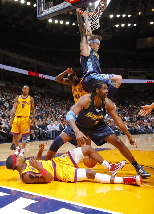 扎戈：托蒂睡觉打呼噜还说梦话；吐西蒙尼口水是因他故意挑衅（扎戈称托蒂睡觉会打鼾还会说梦话；向西蒙尼吐口水因其刻意挑衅）