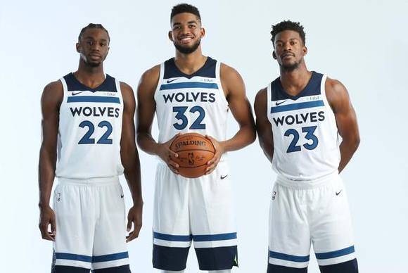 土耳其11月世预赛大名单：恰20领衔，詹-乌尊、厄泽尔缺席（土耳其国家队11月世预赛名单出炉：恰20领衔，詹-乌尊、厄泽尔无缘）