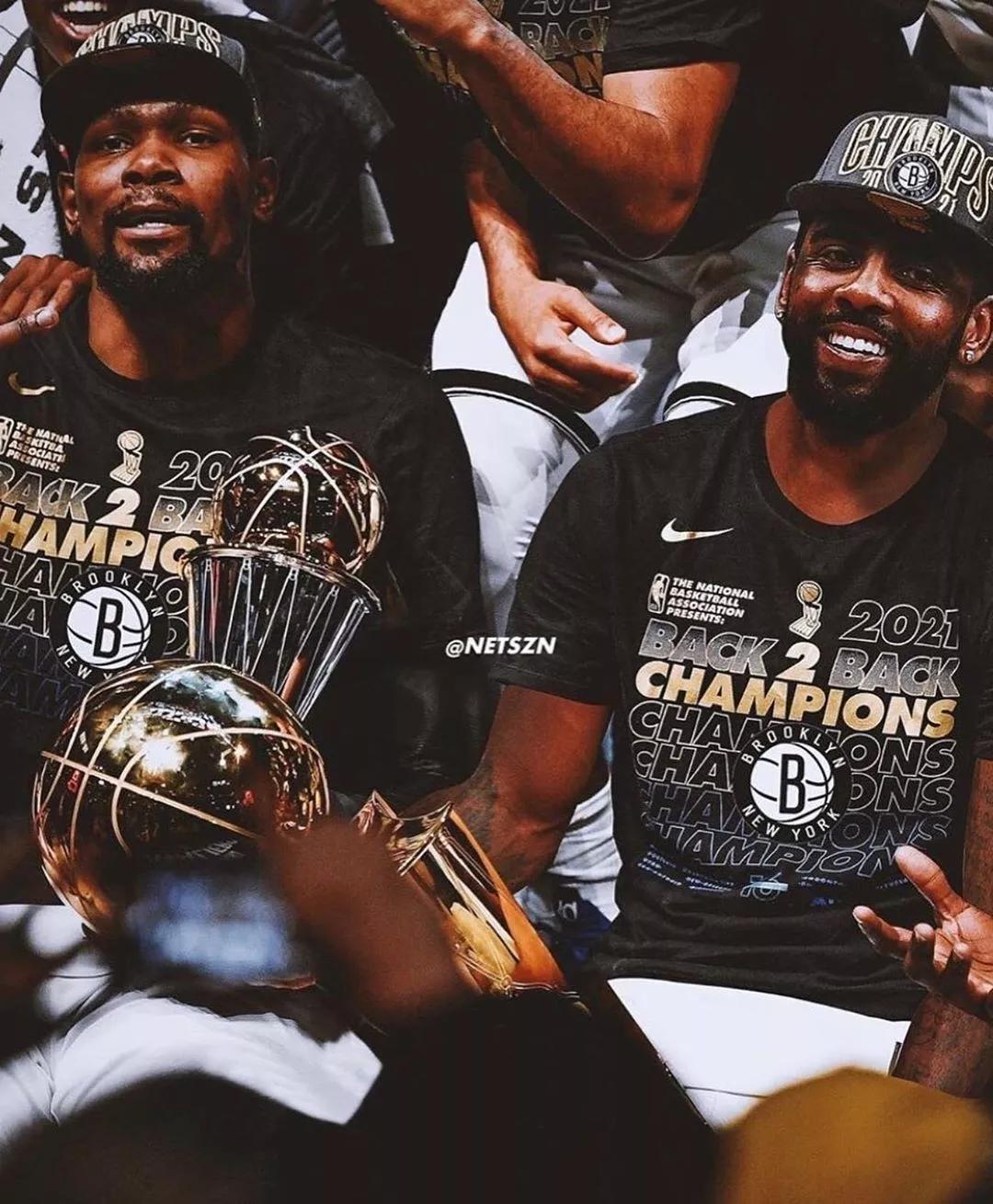 太阳报：卷入亚马尔分手事件的女网红喜欢KK，是名狂热足球迷（太阳报：卷入亚马尔分手风波的女网红钟情KK，是名铁杆球迷）